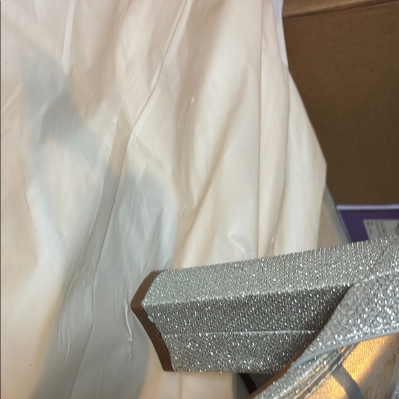 Glamorous Silver Glitter Heels with Ankle Strap - Picture 5 of 10